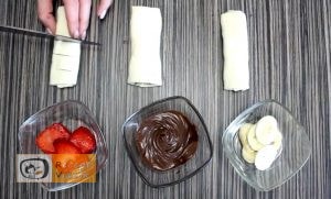 5 perces gyümölcsös nutellás tésztacsoda recept elkészítése 2. lépés