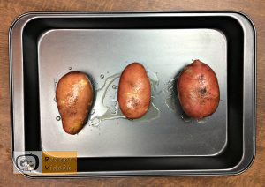 Héjában sült töltött krumpli recept elkészítése 1. lépés