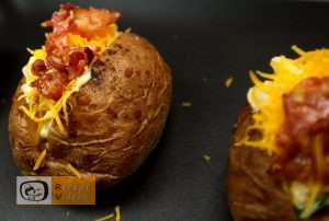 Héjában sült töltött krumpli recept elkészítése 4. lépés