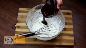 csokival töltött édestölcsér csésze recept elkészítése 4. lépés