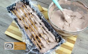 Kekszes jégkrémtorta recept, kekszes jégkrémtorta elkészítése 9. lépés