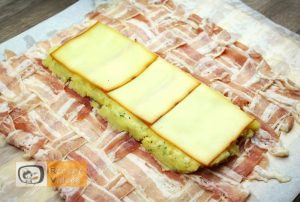 Baconbe tekert krumpli rolád recept elkészítése 10. lépés