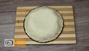 Pizza koszorú recept, pizza koszorú elkészítése 5. lépés