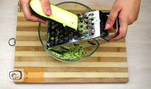 Sajtos cukkinigolyó recept, sajtos cukkinigolyó elkészítése 1. lépés