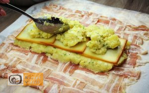 Baconbe tekert krumpli rolád recept elkészítése 14. lépés