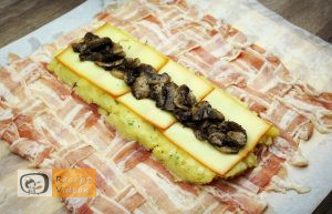 Baconbe tekert krumpli rolád recept elkészítése 12. lépés