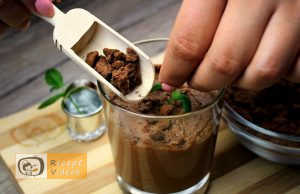 Étcsokoládés menta palánta recept elkészítése 10. lépés