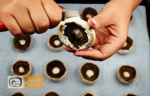 Sajtkrémmel töltött gomba recept, sajtkrémmel töltött gomba elkészítése 3. lépés