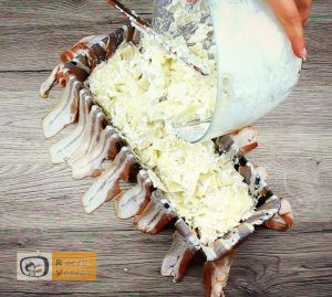 baconbe göngyölt túrós csusza recept elkészítése 3. lépés