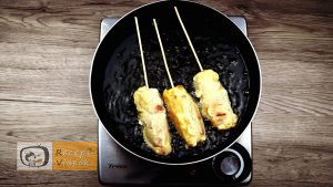 Palacsinta tésztás baconös virsli recept elkészítése 6. lépés