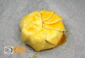 Töltött camembertes buci recept elkészítése 11. lépés
