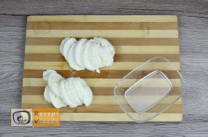 Mozzarellás paradicsomos csirke recept elkészítése 3. lépés