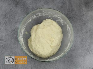 Házi kenyérlángos recept, házi kenyérlángos készítése 2. lépés