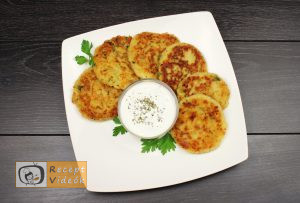 sajttal töltött krumpli tallér recept elkészítése - Recept Videók