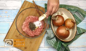 Hússal töltött hagymakarikák recept, hússal töltött hagymakarikák elkészítése 2. lépés