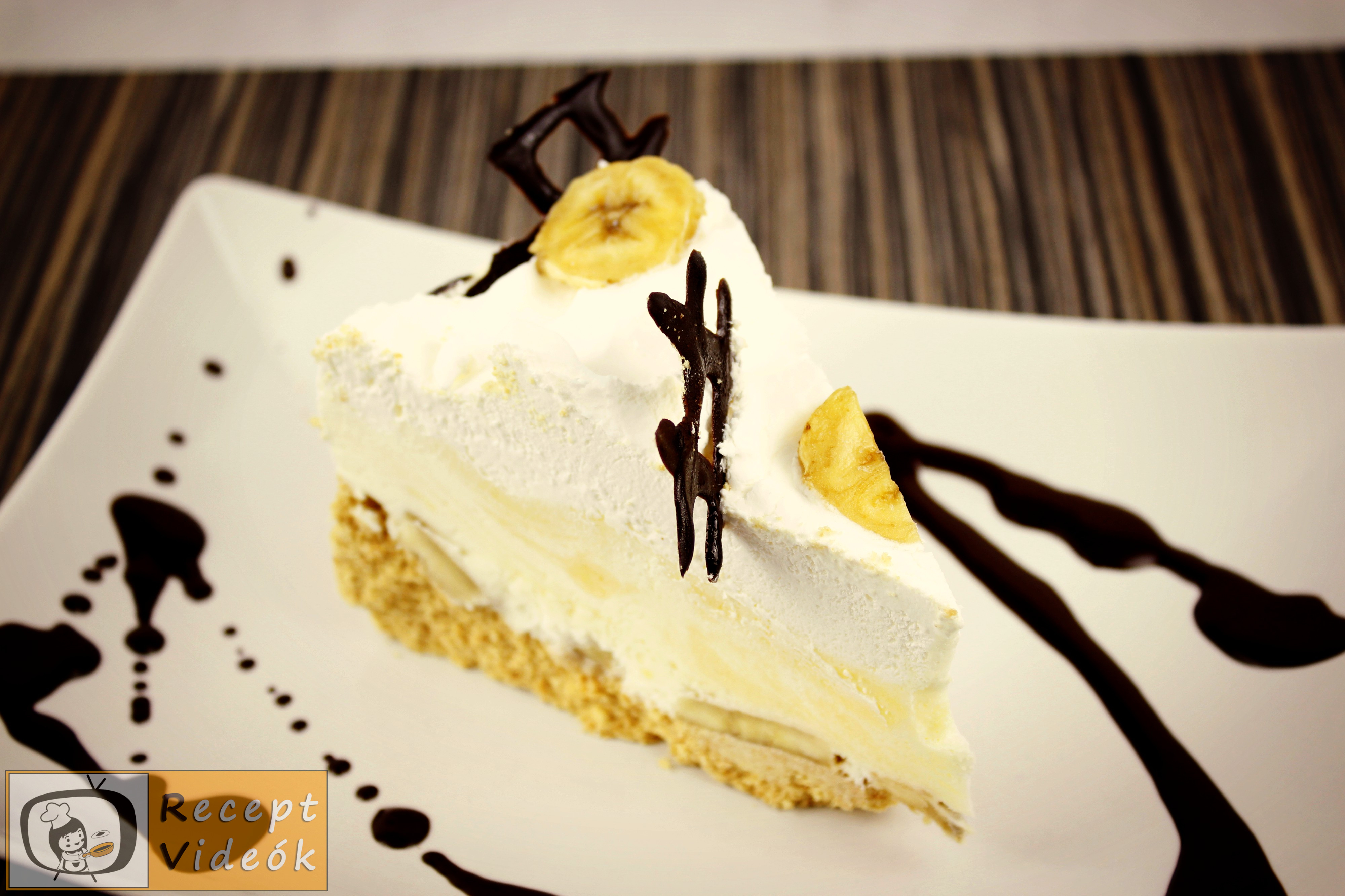 Banános habtorta recept, banános habtorta elkészítése - Recept Videók Banános habtorta recept, banános habtorta elkészítése - Recept Videók