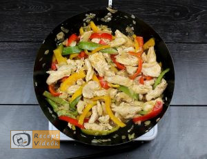 csirkés zöldséges penne recept, csirkés zöldséges penne elkészítése 3. lépés