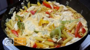 csirkés zöldséges penne recept, csirkés zöldséges penne elkészítése 5. lépés