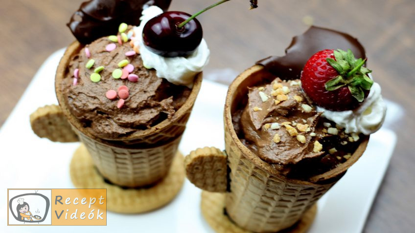 Csokival töltött édestölcsér csésze