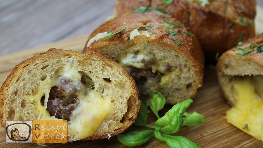 Fasírttal töltött fokhagymás bagett