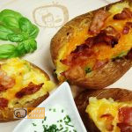 Héjában sült töltött krumpli baconnel - Recept videók