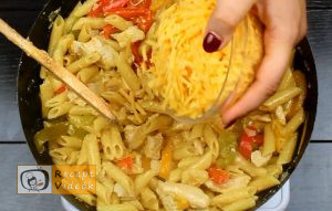 csirkés zöldséges penne recept, csirkés zöldséges penne elkészítése 6. lépés