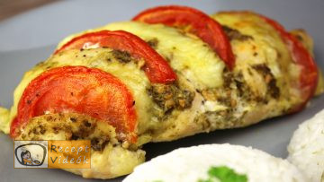Pestos csirke mozzarellával recept elkészítése - Recept Videók