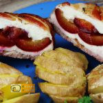 Csirkemell receptek: Szilvával töltött csirkemell bacon köntösben elkészítése - Recept Videók