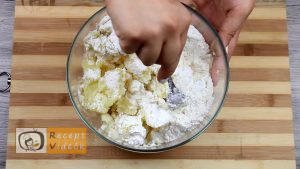 Szilvás gombóc recept, szilvás gombóc elkészítése 4. lépés