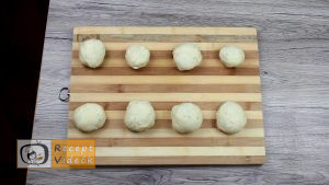 Szilvás gombóc recept, szilvás gombóc elkészítése 8. lépés