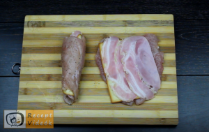 Töltött csirkemell mustáros besamel mártással - Csirkemell receptek elkészítése 5. lépés