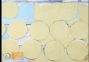 áfonyás-krémsajtos párna recept, áfonyás-krémsajtos párna elkészítése 1. lépés