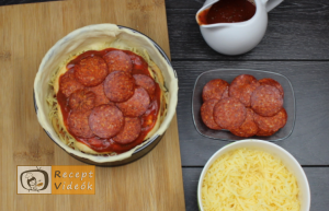Rakott mini pizza recept, rakott mini pizza elkészítése 5. lépés