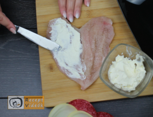 Baconös töltött csirkemell barbecue szósszal - Csirkemell receptek elkészítése 3. lépés