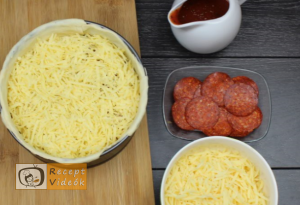 Rakott mini pizza recept, rakott mini pizza elkészítése 6. lépés