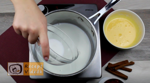 Vaníliás-meggyes pohárkrém recept elkészítése 5. lépés