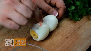 Karácsonyi diy kreatív recept ötletek, asztaldíszek - Tojáshóember 2. lépés