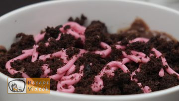 Halloweeni süti recept (zselégiliszta csokiföldben) - Recept Videók