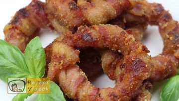 Baconbe tekert hagymakarikák recept, baconbe tekert hagymakarikák elkészítése - Recept Videók