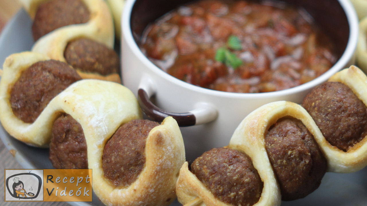 Tűzdelt húsgombócok recept elkészítése - Recept Videók Tűzdelt húsgombócok recept elkészítése - Recept Videók