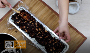 Kókuszbundás kekszszalámi recept, kókuszbundás kekszszalámi elkészítése 9. lépés