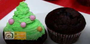 Karácsonyi diy kreatív recept ötletek - karácsonyfa és mikulás sapka muffin 9. lépés