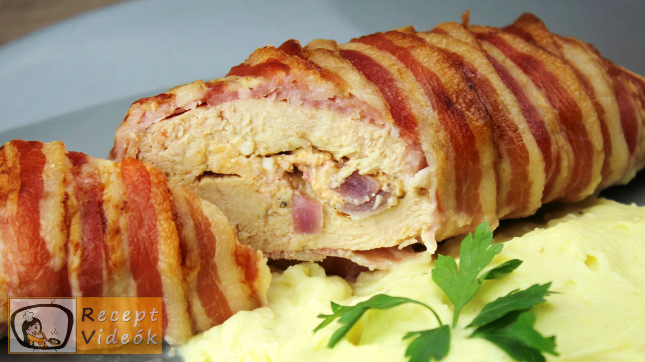 Baconbe göngyölt körözöttel töltött csirkemell - Csirkemell receptek - Recept Videók