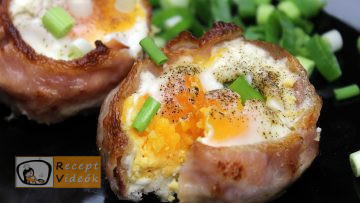 sajtos-baconös tojásmuffin recept, sajtos-baconös tojásmuffin elkészítése - Recept Videók