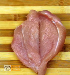 Sajttal töltött paradicsomos csirkemell - Csirkemell receptek elkészítése 1. lépés