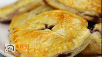 áfonyás-krémsajtos párna recept, áfonyás-krémsajtos párna elkészítése - Recept Videók