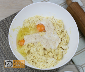 Burgonyás pogácsa (krumplis pogácsa) recept, burgonyás pogácsa (krumplis pogácsa) elkészítése 2. lépés