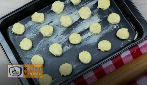 Túrós pogácsa recept, túrós pogácsa elkészítése 5. lépés