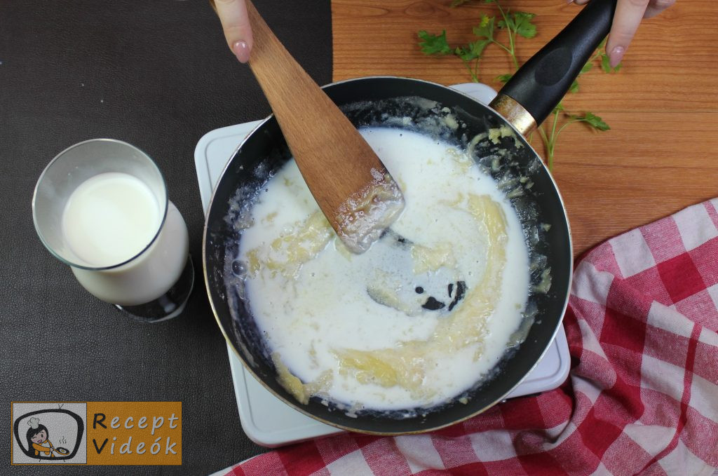Besamel mártás recept, besamel mártás elkészítése 3. lépés