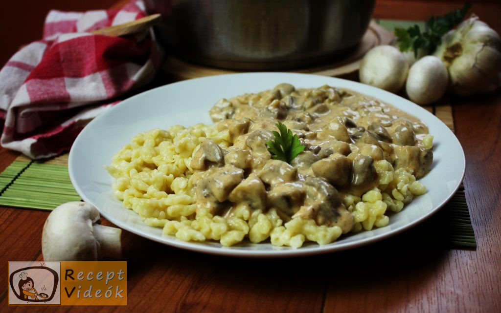 Tejfölös gombapörkölt recept, tejfölös gombapörkölt elkészítése - Recept Videók